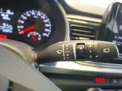 Photo 16 Kia Rio  1.0 T-GDi 100 ch BVM6