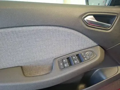 Photo 16 Renault Clio  E-Tech full hybrid 145