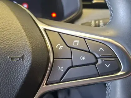 Photo 19 Renault Clio  E-Tech full hybrid 145
