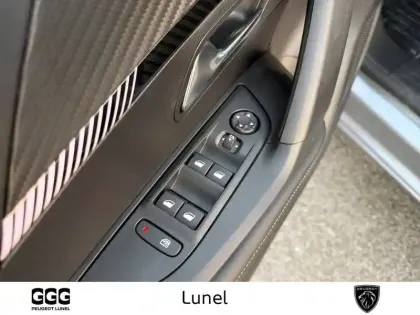 Photo 11 Peugeot 2008  Electrique 54 kWh 156 ch