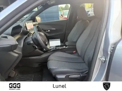 Photo 8 Peugeot 2008  Electrique 54 kWh 156 ch