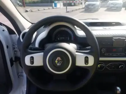 Photo 10 Renault Twingo  III Achat Intégral - 21