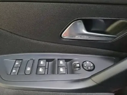 Photo 48 Peugeot 308  PHEV 180 e-EAT8
