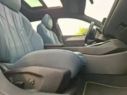Photo 34 Peugeot 408  PHEV 225 e-EAT8