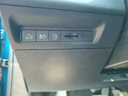 Photo 17 Peugeot 408  PHEV 225 e-EAT8