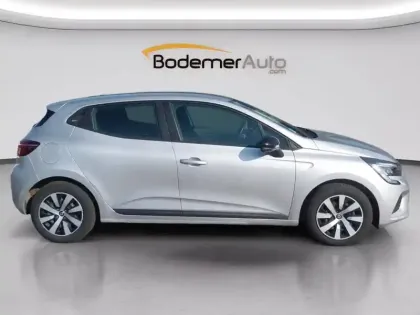 Photo 5 Renault Clio  E-Tech full hybrid 145