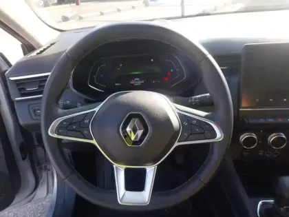 Photo 10 Renault Clio  E-Tech full hybrid 145