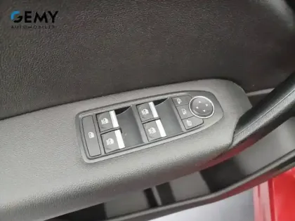 Photo 49 Renault Captur  TCe 100