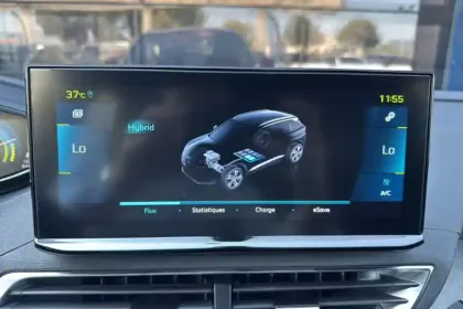 Photo 21 Peugeot 3008  Hybrid 225 e-EAT8