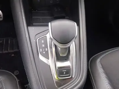 Photo 12 Renault Captur  E-Tech full hybrid 145 ch