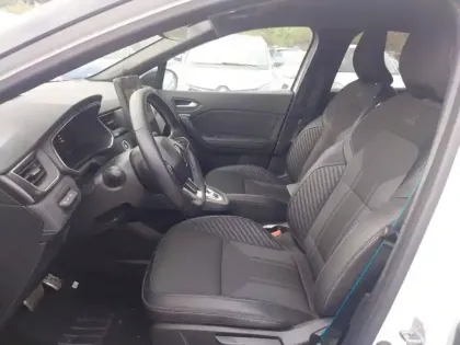 Photo 8 Renault Captur  E-Tech full hybrid 145 ch