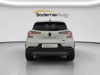 Photo 18 Renault Captur  E-Tech full hybrid 145 ch