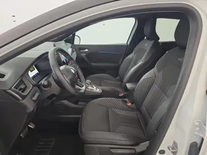 Photo 30 Renault Captur  E-Tech full hybrid 145 ch