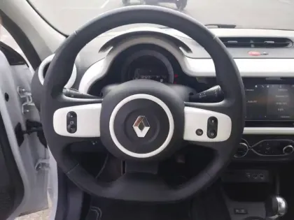 Photo 10 Renault Twingo  III E-Tech