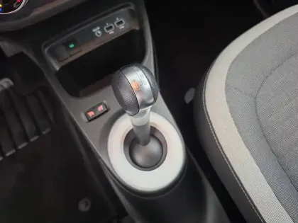 Photo 64 Renault Twingo  III E-Tech