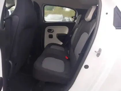Photo 14 Renault Twingo  III E-Tech