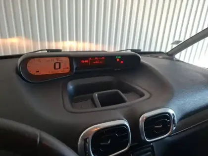 Photo 38 Citroën C3  Picasso PureTech 110