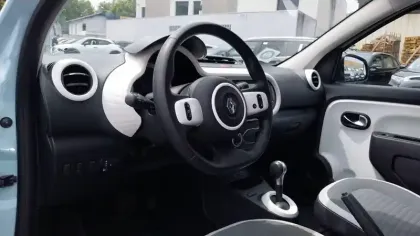 Photo 8 Renault Twingo  III E-Tech