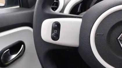 Photo 30 Renault Twingo  III E-Tech