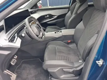 Photo 8 Peugeot 3008  Electrique 210 ch 73 kWh