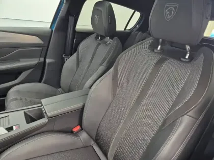Photo 23 Peugeot 308  Hybrid 136 e-DCS6