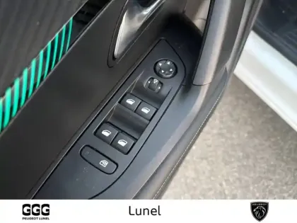 Photo 11 Peugeot 2008  Electrique 136 ch