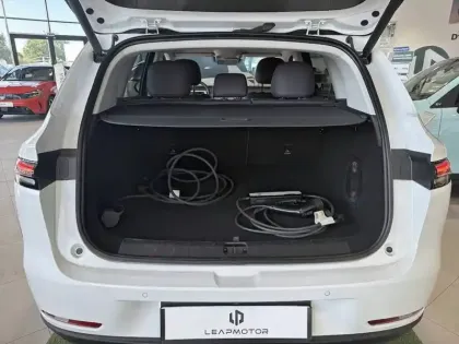 Photo 5 Leapmotor C10  REEV 28.4 kWh - 158 kW