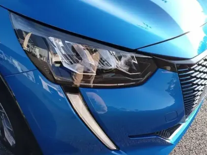 Photo 15 Peugeot 208  Electrique 50 kWh 136ch