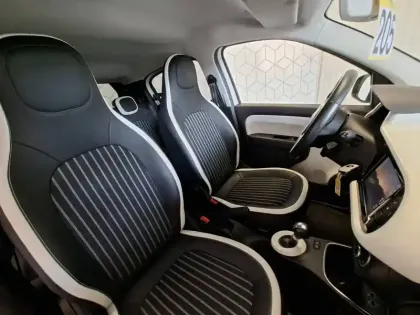 Photo 28 Renault Twingo  III Achat Intégral