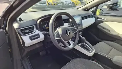 Photo 51 Renault Clio  E-Tech full hybrid 145
