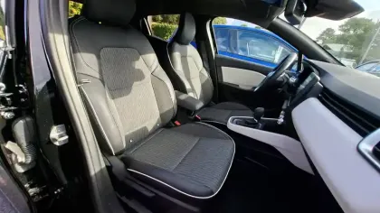 Photo 55 Renault Clio  E-Tech full hybrid 145