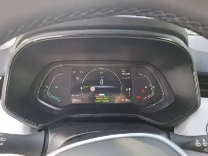Photo 11 Renault Clio  E-Tech full hybrid 145