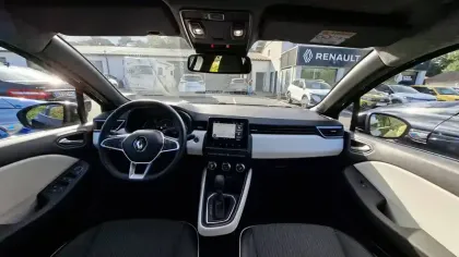 Photo 48 Renault Clio  E-Tech full hybrid 145