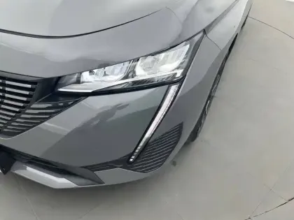 Photo 35 Peugeot 308  BlueHDi 130ch S&S EAT8