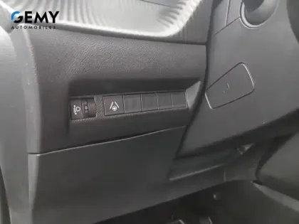 Photo 15 Peugeot 2008  Hybrid 145 e-DCS6