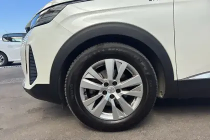 Photo 12 Peugeot 5008  PureTech 130ch S&S EAT8