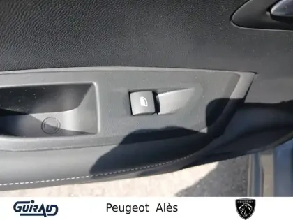 Photo 13 Peugeot 2008  Electrique 54 kWh 156 ch