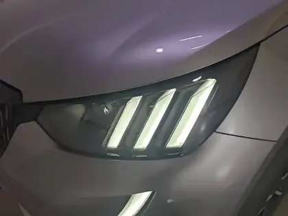 Photo 41 Peugeot 2008  PureTech 130 S&S EAT8