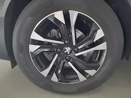 Photo 38 Peugeot 2008  PureTech 130 S&S EAT8