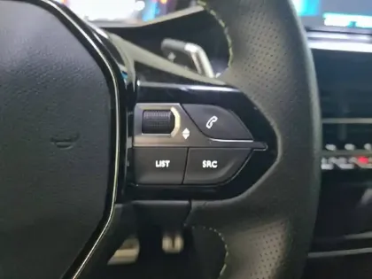 Photo 15 Peugeot 2008  PureTech 130 S&S EAT8