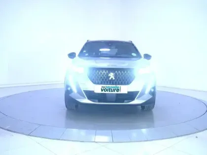 Photo 27 Peugeot 2008  PureTech 130 S&S EAT8