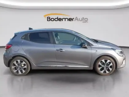 Photo 5 Renault Clio  E-Tech full hybrid 145
