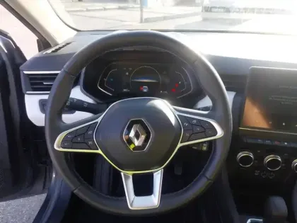 Photo 10 Renault Clio  E-Tech full hybrid 145