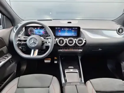 Photo 10 Mercedes GLA 200 d AMG Line