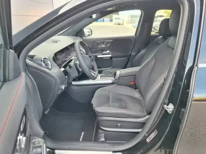 Photo 16 Mercedes GLA 200 d AMG Line