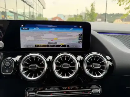 Photo 17 Mercedes GLA 200 AMG Line