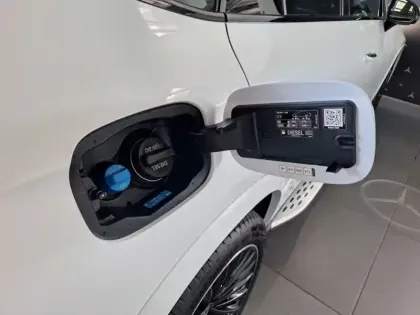 Photo 13 Mercedes GLC  300 d e Hybrid EQ 4MATIC C