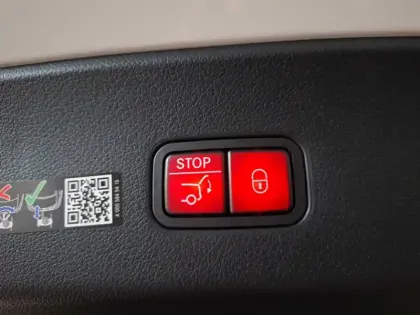 Photo 12 Mercedes GLC  300 d e Hybrid EQ 4MATIC C