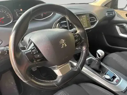 Photo 11 Peugeot 308  1.2 PureTech 130ch ?6.c S&S Allure