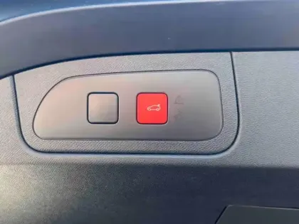 Photo 5 DS DS 7  1.6 Plug-in Hybrid 225ch Edition France